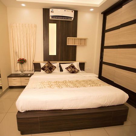 Benaka Suites Bangalore Luaran gambar
