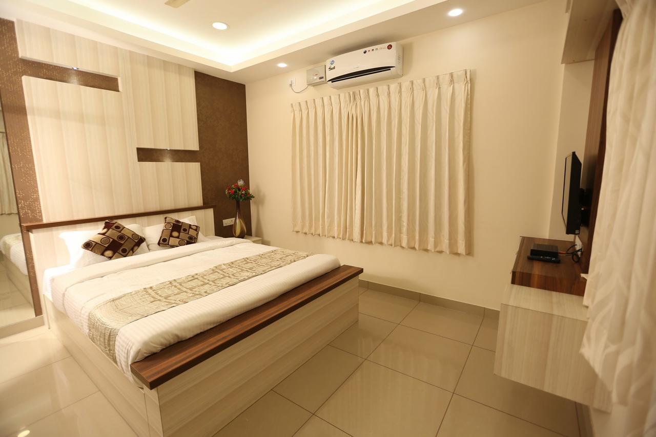 Benaka Suites Bangalore Luaran gambar