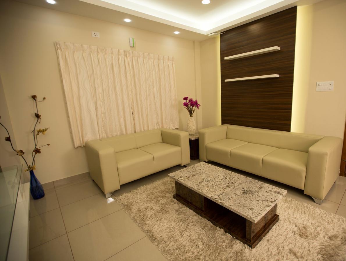 Benaka Suites Bangalore Luaran gambar